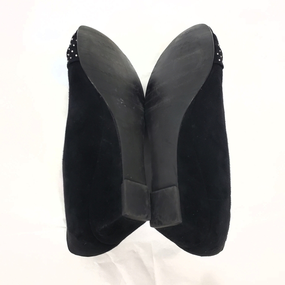 Stuart Weitzman Black Dotsun Suede Bow Wedge Heels - Picture 7 of 7